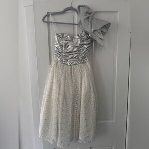 Vintage Gunne Sax Jessica McClintok silver and Cream lace one shoulder dress Bow